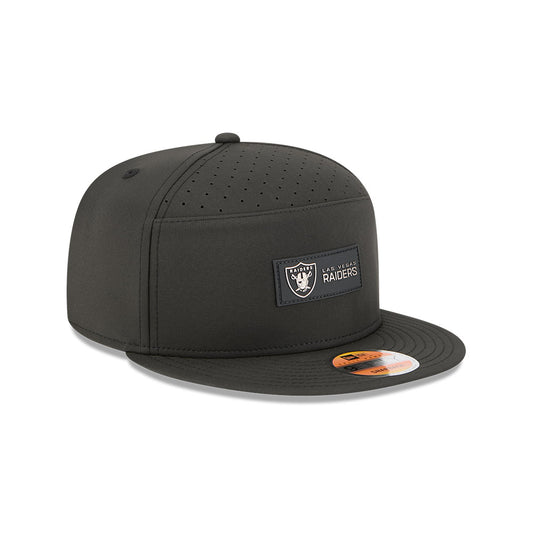Las Vegas Raiders New Era 2025 Sideline Split Panel 9FIFTY Snapback Hat - Black