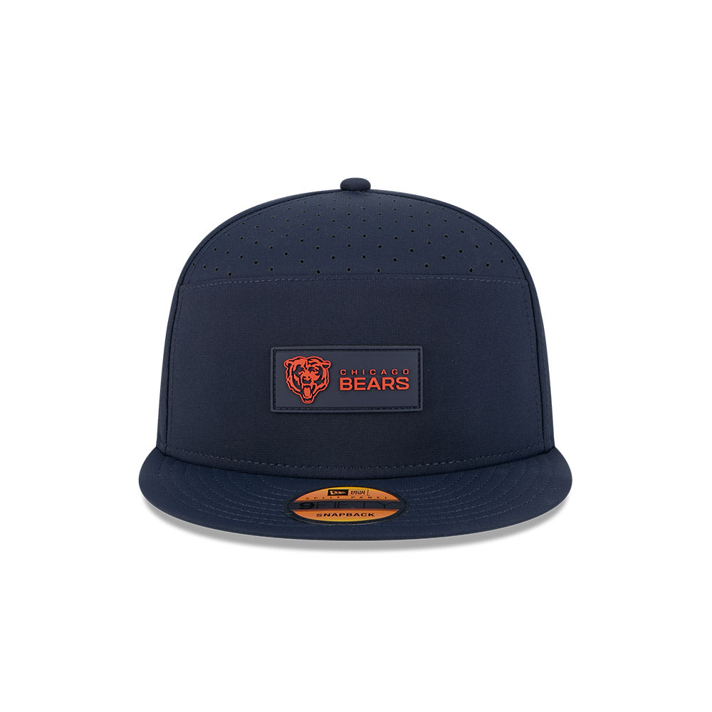Chicago Bears New Era 2025 Sideline Split Panel 9FIFTY Snapback Hat - Navy