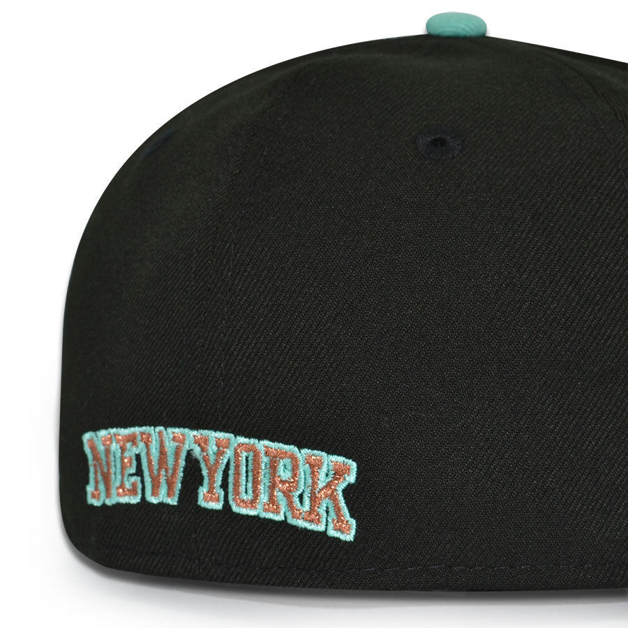 New York Knicks "STATUE OF LIBERTY" Exclusive New Era 59Fifty Fitted Hat - Black/Mint
