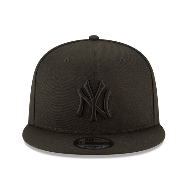 New York Yankees New Era CLASSIC BOB 9Fifty Snapback MLB Hat - Black on Black