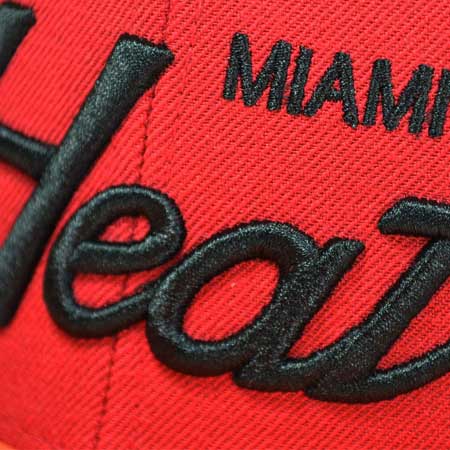 Miami Heat REFLECTIVE BRIM SNAPBACK Mitchell & Ness NBA Hat