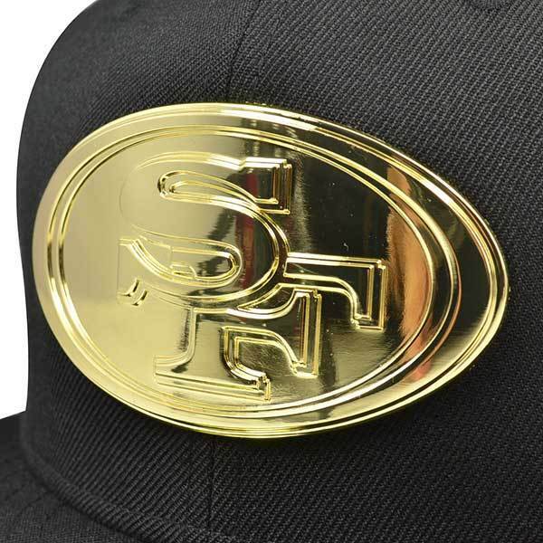 San Francisco 49ers METAL BADGE Fitted 59Fifty New Era NFL Hat - Black/Gold