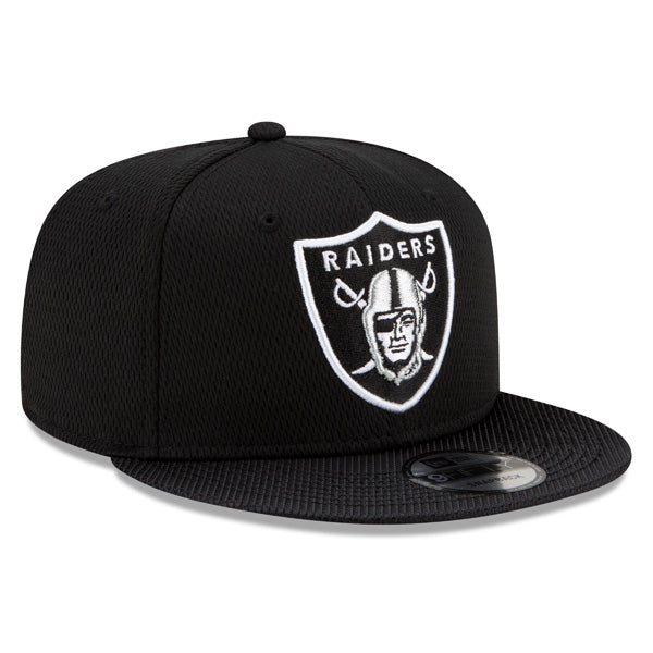 Las Vegas Raiders New Era 2021 NFL Sideline Road 9FIFTY Snapback Hat - Black/Silver