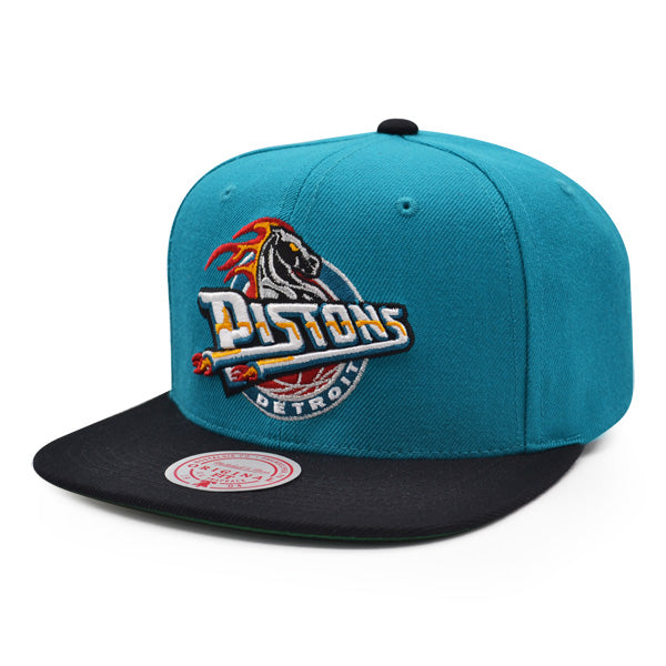 Detroit Pistons NBA Mitchell & Ness CLASSIC 2TONE Snapback Hat - Teal/Black