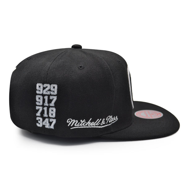 Brooklyn Nets Mitchell & Ness NBA CITY LOVE Snapback Hat - Black