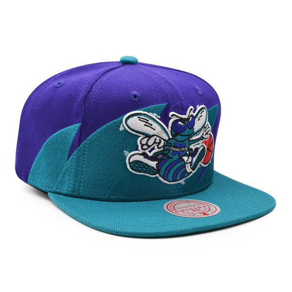 Charlotte Hornets NBA Mitchell & Ness SHARKTOOTH Snapback Hat - Purple/Teal