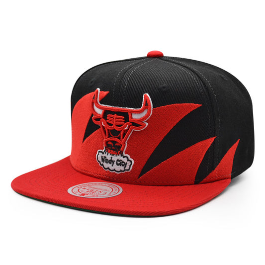Chicago Bulls NBA Mitchell & Ness SHARKTOOTH Snapback Hat - Black/Red
