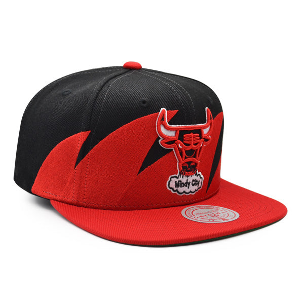 Chicago Bulls NBA Mitchell & Ness SHARKTOOTH Snapback Hat - Black/Red