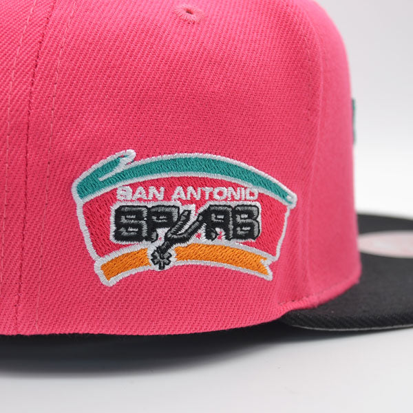 San Antonio Spurs Mitchell & Ness TEAM INSIDER Snapback Hat - Pink/Black