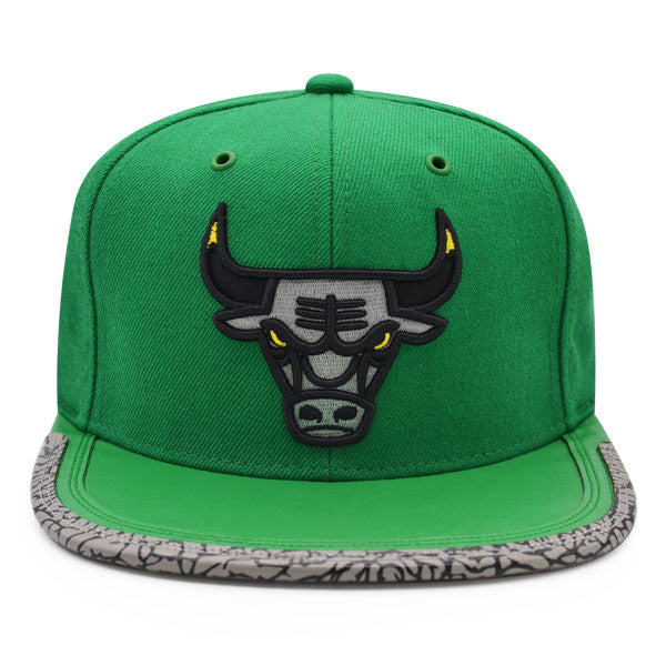 Chicago Bulls Exclusive Mitchell & Ness AIR JORDAN DAY 3 Snapback Hat - Green/Concrete