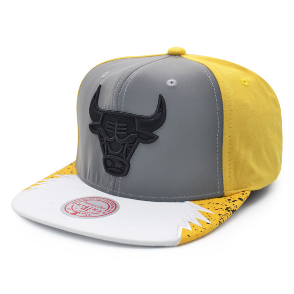 Chicago Bulls Exclusive Mitchell & Ness AIR JORDAN DAY 5 Snapback Hat - Reflective Gray/Black/Yellow