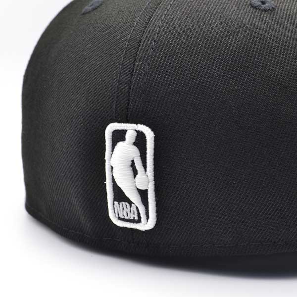 Los Angeles Lakers 17 Time NBA CHAMPIONS Exclusive New Era 59Fifty Fitted Hat - Black/Paisley Bottom