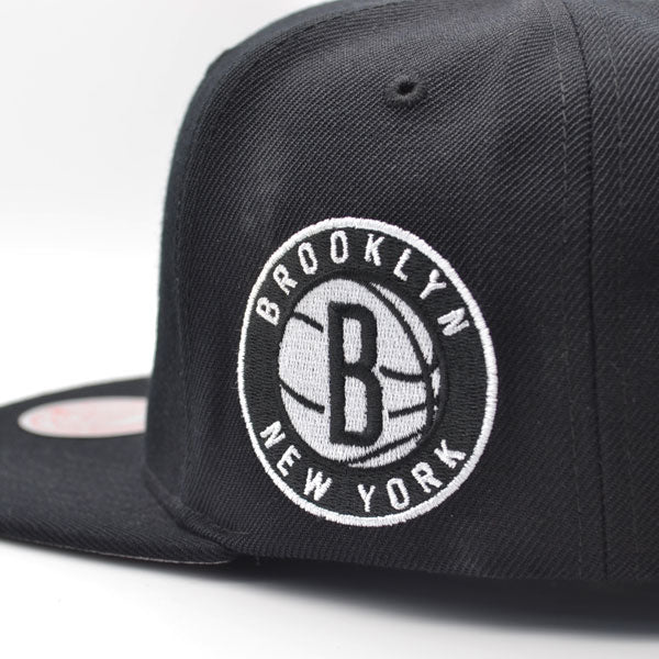 Brooklyn Nets Mitchell & Ness TEAM SCRIPT Snapback Hat - Black/Gray