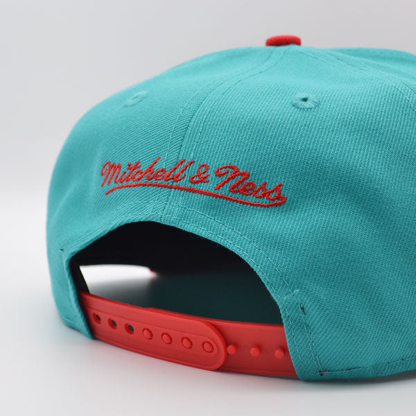 Vancouver Grizzlies Mitchell & Ness JUMBOTRON Snapback Hat - Teal/Red