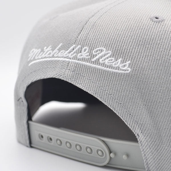 San Antonio Spurs 2003 NBA Finals Champions Mitchell & Ness Snapback Hat - Gray/Black