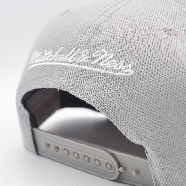 San Antonio Spurs 2007 NBA Finals Champions Mitchell & Ness Snapback Hat - Gray/Black