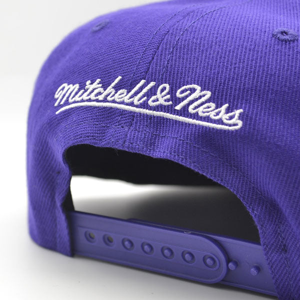 Los Angeles Lakers NBA FINALS Mitchell & Ness INVERTED LOGO Snapback Hat - Purple/Lime