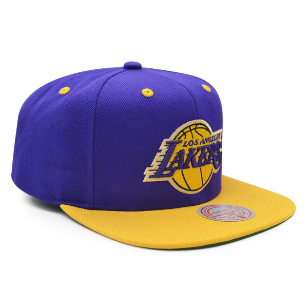 Los Angeles Lakers Mitchell & Ness 2-Tone NBA CHAMPIONS 2000-2002 Side Patch Snapback - Purple/Yellow