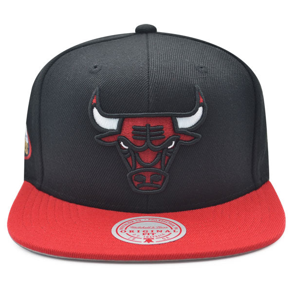 Chicago Bulls 1996 NBA Finals Champions Mitchell & Ness Snapback Hat - Black/Red