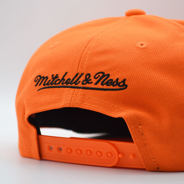 Philadelphia Flyers Mitchell & Ness NHL ALTERNATE FLIP Snapback Adjustable Hat - Orange/Black