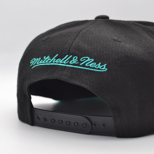 Vancouver Grizzlies Mitchell & Ness NBA REFLECTIVE TIME Snapback Hat - Black/Teal