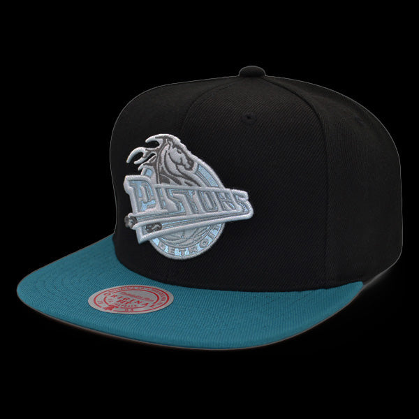 Detroit Pistons Mitchell & Ness NBA REFLECTIVE TIME Snapback Hat - Black/Teal