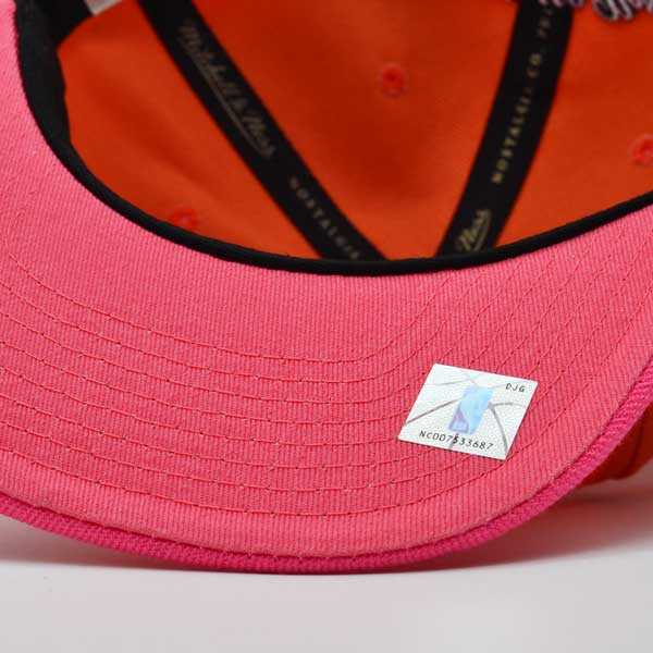 Miami Heat Mitchell & Ness NBA REFLECTIVE TIME Snapback Hat - Orange/Pink