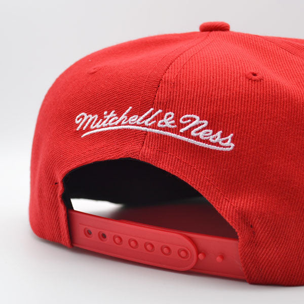 Houston Rockets Mitchell & Ness CLASSIC SOLID Logo Snapback Hat - Red