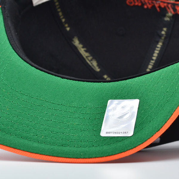 Philadelphia Flyers Mitchell & Ness NHL VINTAGE SCRIPT Snapback Adjustable Hat - Black/Orange