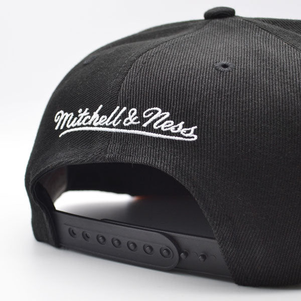 New York Knicks Mitchell & Ness CLASSIC 2Tone Snapback Hat - Black/Royal