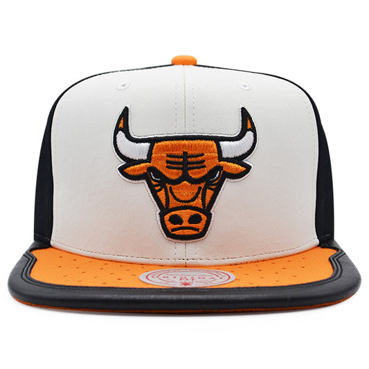 Chicago Bulls Air Jordan DAY ONE Snapback Mitchell & Ness NBA Hat - White/Orange/Black