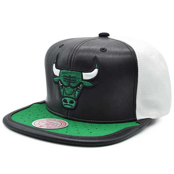 Chicago Bulls Air Jordan DAY ONE Snapback Mitchell & Ness NBA Hat - Black/Green