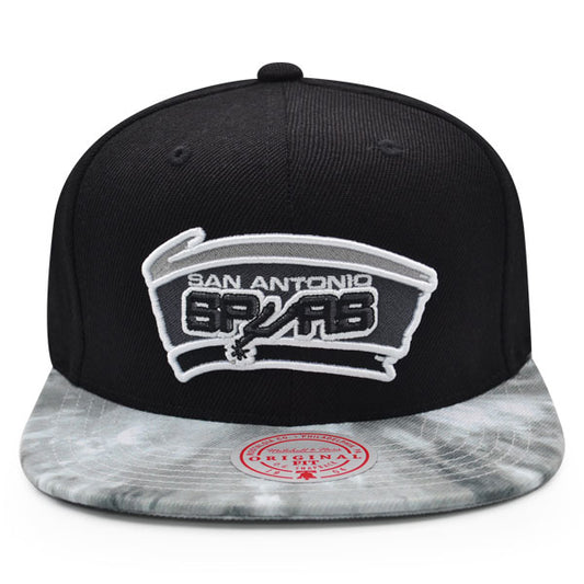 San Antonio Spurs Mitchell & Ness NBA BLITZED Snapback Hat - Black/Gray