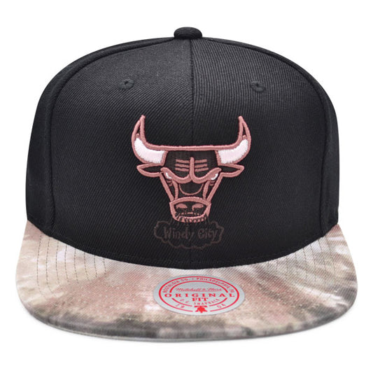 Chicago Bulls Mitchell & Ness NBA BLITZED Snapback Hat - Black/Red