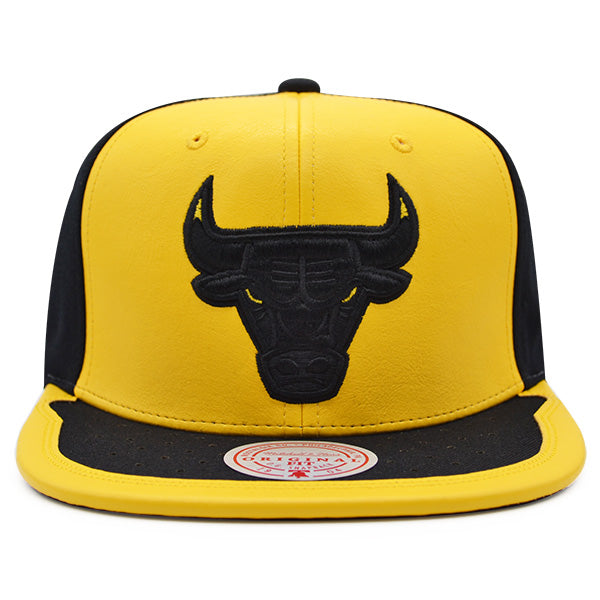 Chicago Bulls Air Jordan DAY ONE Snapback Mitchell & Ness NBA Hat - Yellow/Black