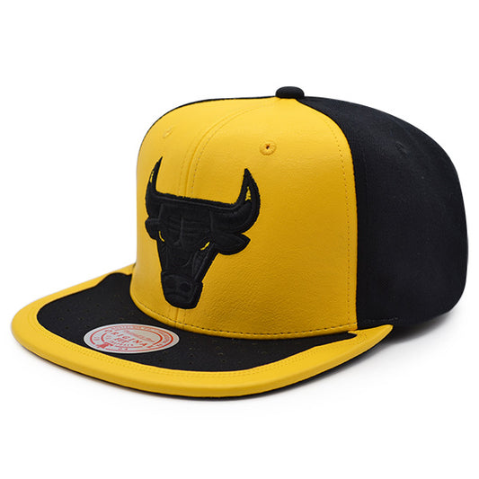 Chicago Bulls Air Jordan DAY ONE Snapback Mitchell & Ness NBA Hat - Yellow/Black