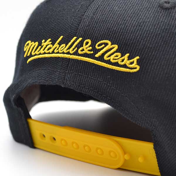 Chicago Bulls Air Jordan DAY ONE Snapback Mitchell & Ness NBA Hat - Yellow/Black