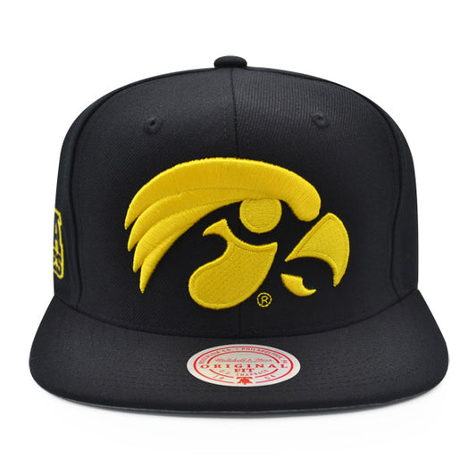 Iowa Hawkeyes NCAA Mitchell & Ness CLASSIC LOGO Snapback Hat - Black/Yellow