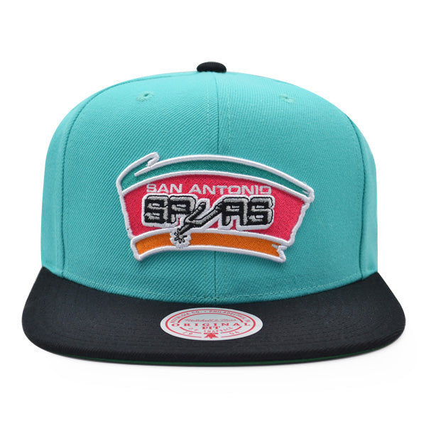 San Antonio Spurs Mitchell & Ness CLASSIC 2Tone Snapback Hat - Teal/Black