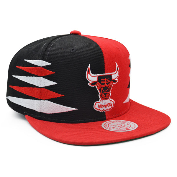 Chicago Bulls Mitchell & Ness DIAMOND CUT Snapback HWC Hat - Black/Red