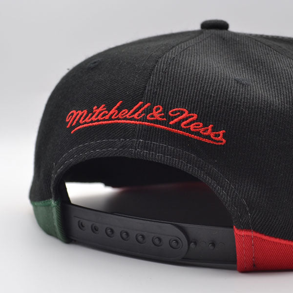 Chicago Bulls Mitchell & Ness BHM BLACK HISTORY MONTH Snapback NBA Hat - Black/Red/Green