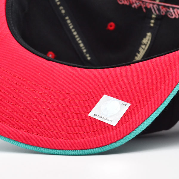 Vancouver Grizzlies Mitchell & Ness RELOAD Snapback NBA Hat - Black/Teal/Red Bottom