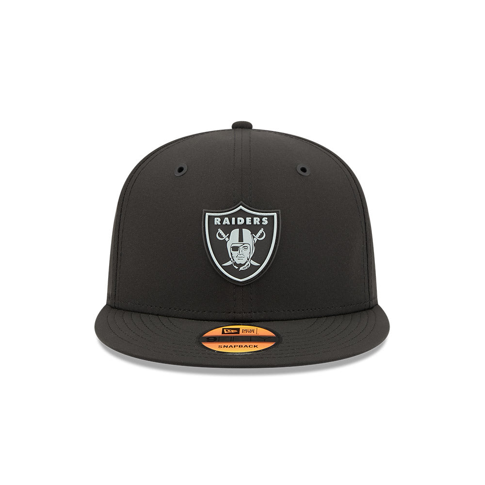 Las Vegas Raiders New Era 2026 NFL Sideline 9FIFTY Snapback Hat - Black