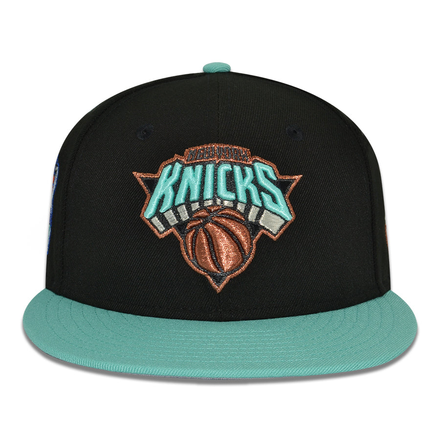 New York Knicks "STATUE OF LIBERTY" Exclusive New Era 59Fifty Fitted Hat - Black/Mint