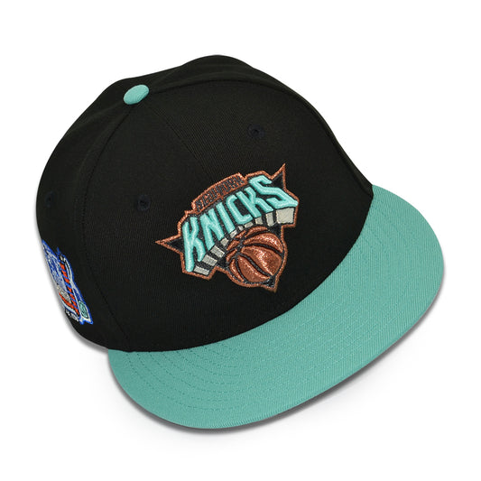 New York Knicks "STATUE OF LIBERTY" Exclusive New Era 59Fifty Fitted Hat - Black/Mint
