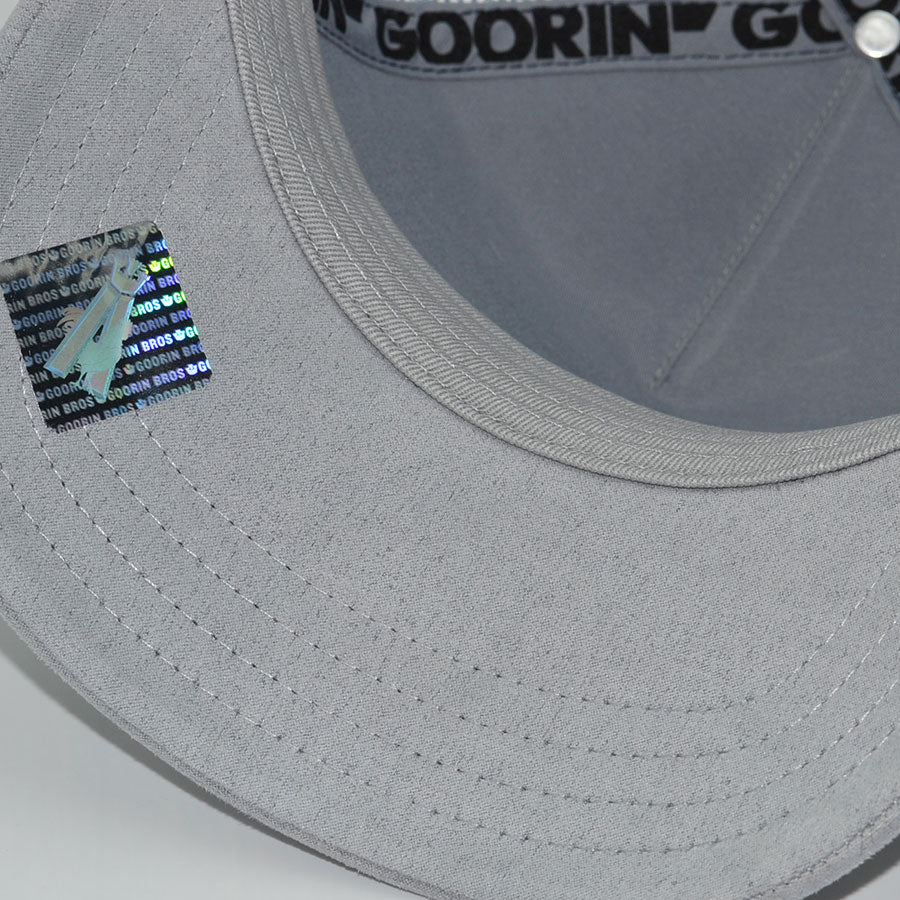 LONE WOLF IN THE ELEMENT Goorin Bros Mesh Trucker Snapback Hat - Gloss/Gray