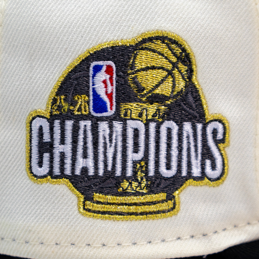 New York Knicks "2026 NBA CHAMPIONS" Exclusive New Era 59FIFTY Fitted Hat - Chrome/Black