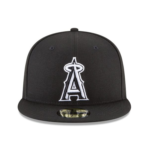 Los Angeles Angels New Era MLB CLASSICS 59Fifty Fitted Hat -Black/White