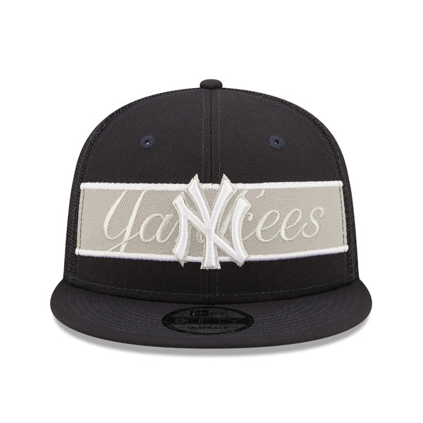 New York Yankees New Era MLB TONAL BAND TRUCKER 9FIFTY Snapback Hat - Navy/Gray