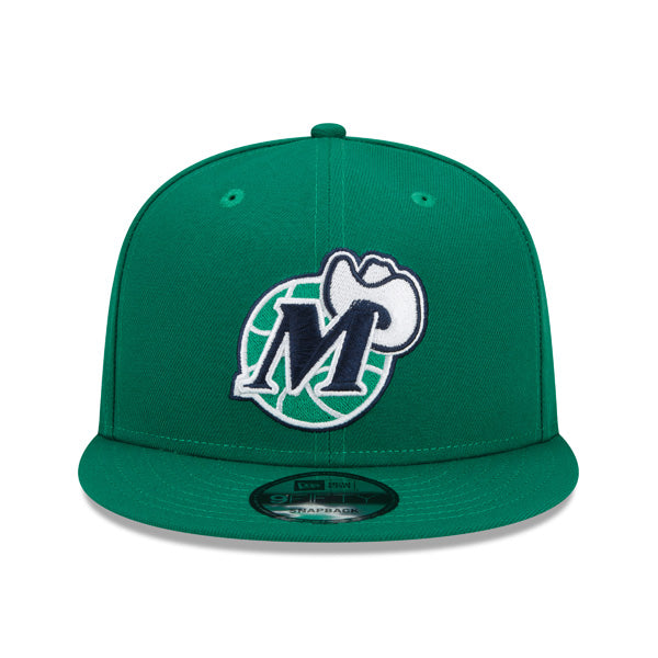 Dallas Mavericks New Era NBA 2022 CITY EDITION Alternate 9Fifty Snapback Hat - Green